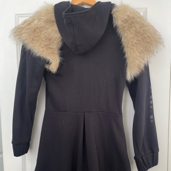 Jackets & Blazers - Black Hoodie Long Coat w/ Tails and Faux Fur Collar - NWOT